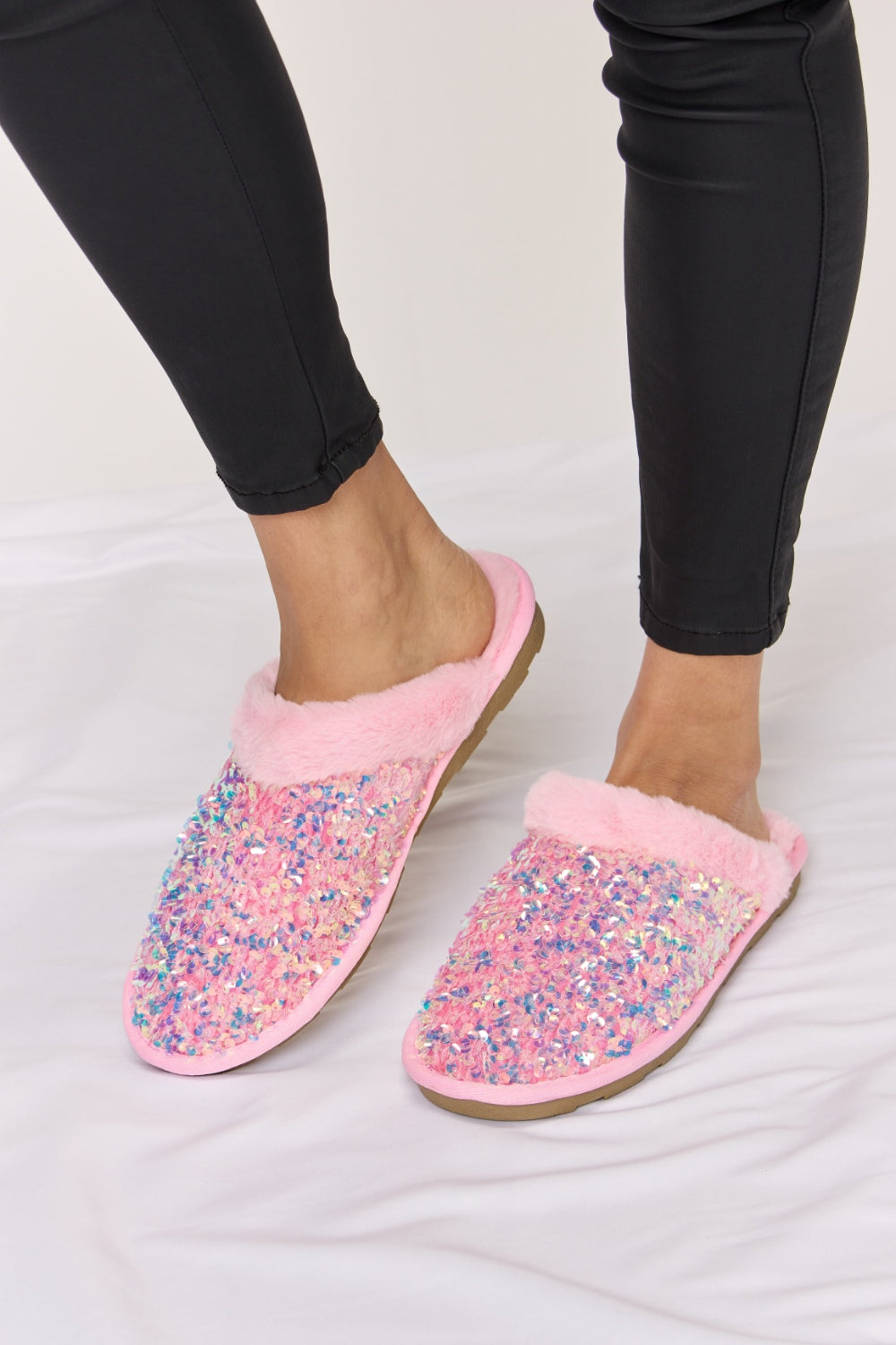 Sequin Plush Round Toe Slippers