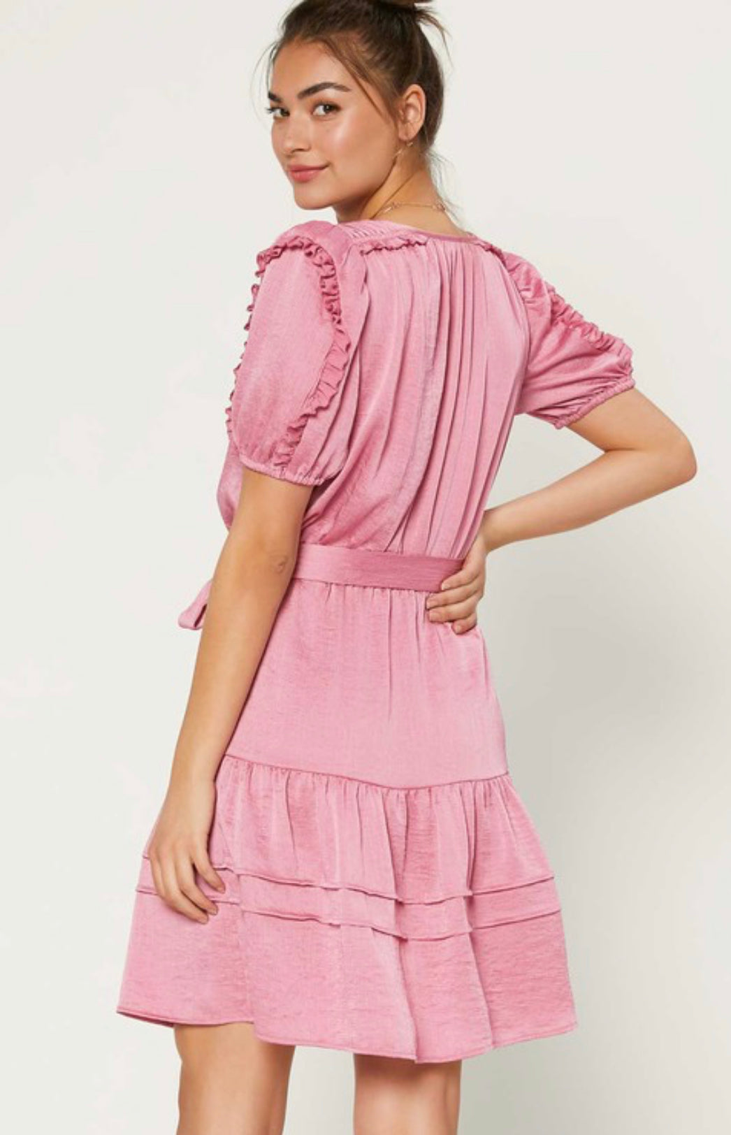 Puff sleeve pink dress